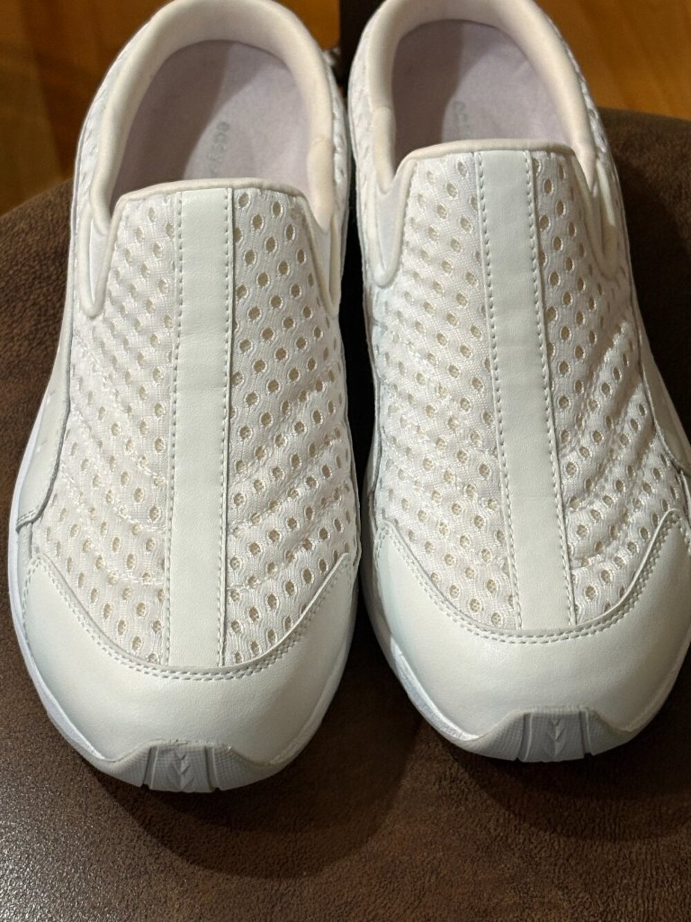Easy Spirit Traveltime Clogs NWOT 9.5M